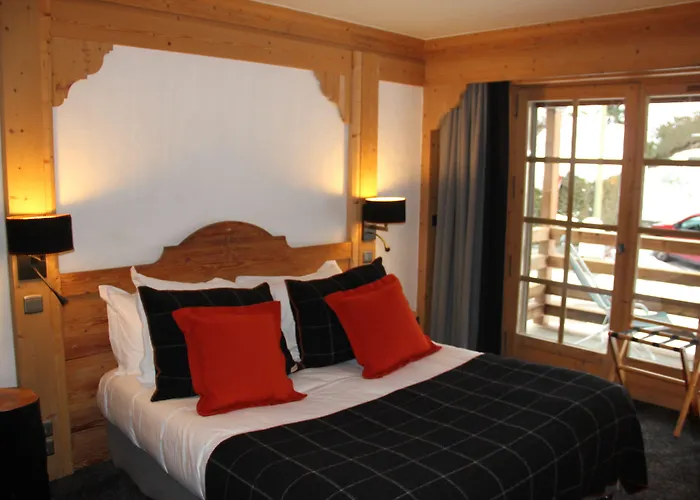 M De Hotel